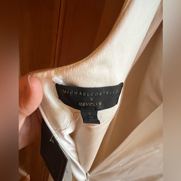 x REVOLVE Kylen Midi Dress in Ivory
Michael Costello - Picture 6 of 10